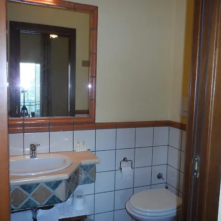 Hotel Lucia Pagnanelli 2*